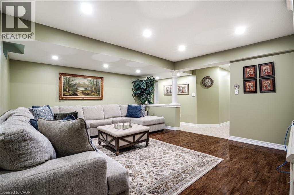 575 STONEHENGE Drive - 40
