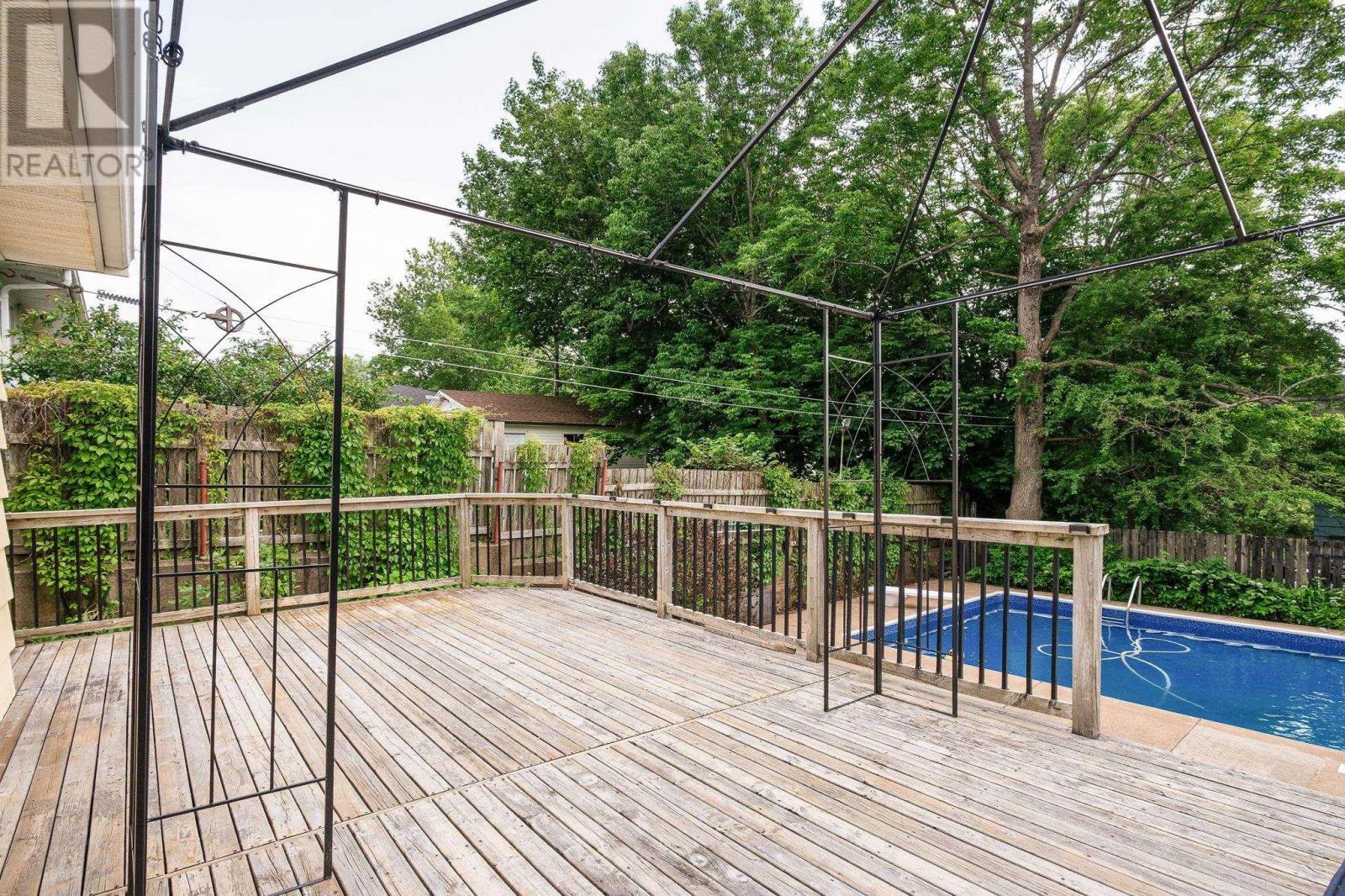 23 Brigadoon Ave - 16