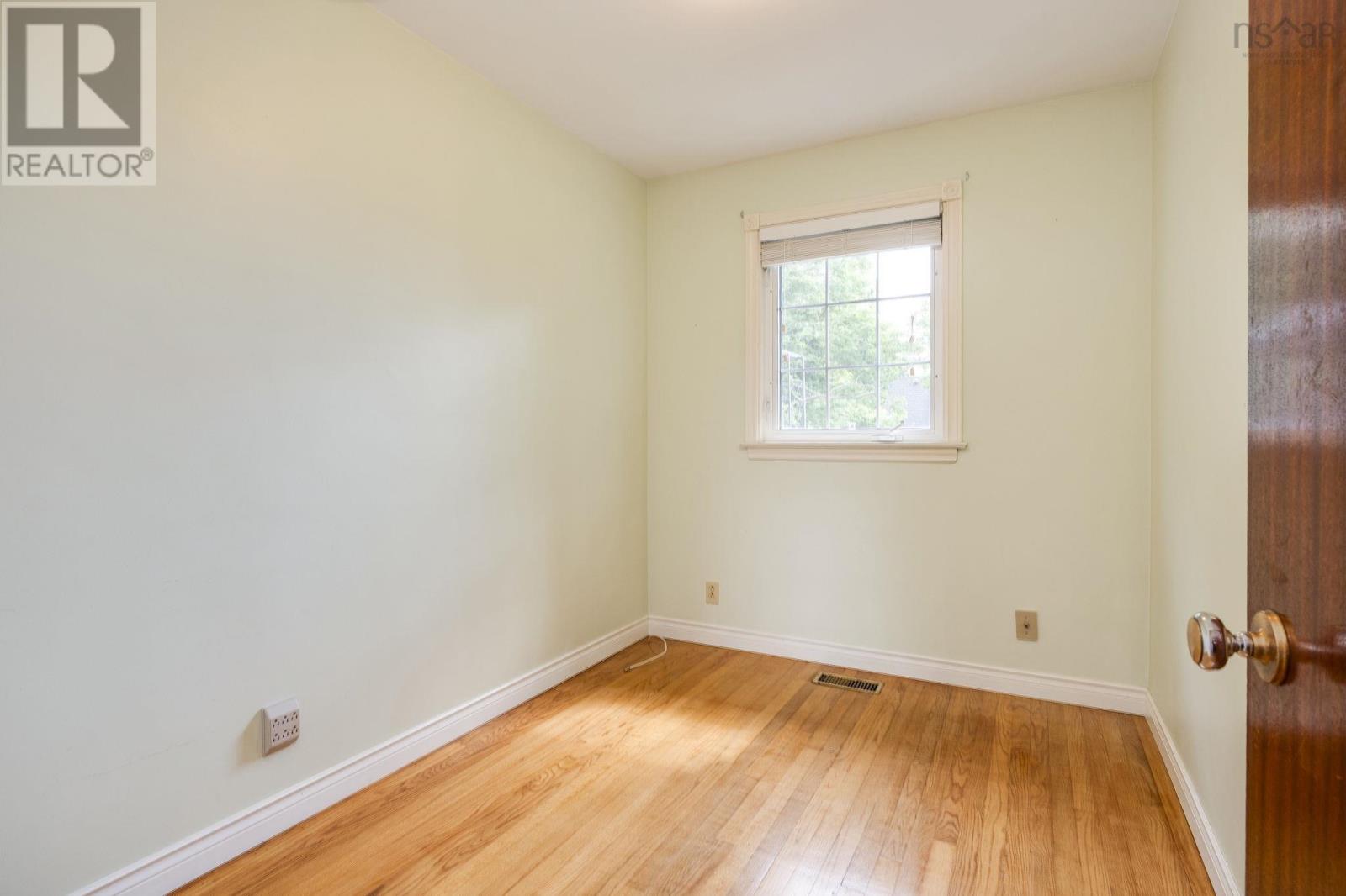 23 Brigadoon Ave - 33