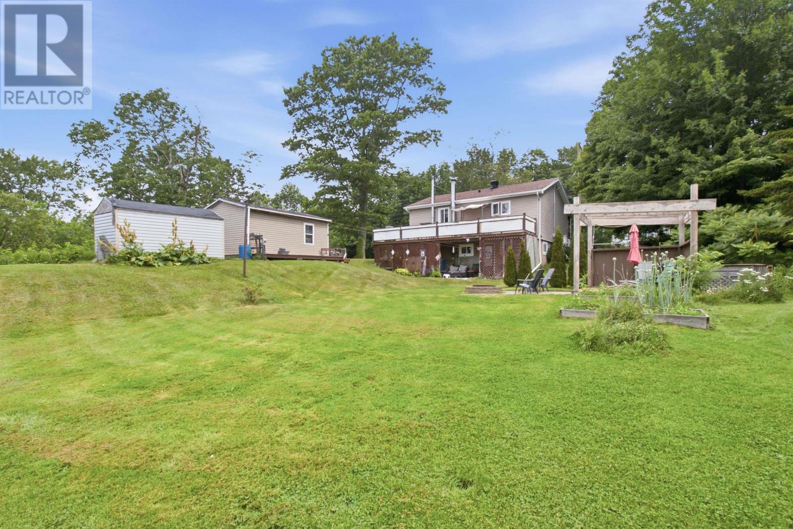 6826 Highway 1 - 12