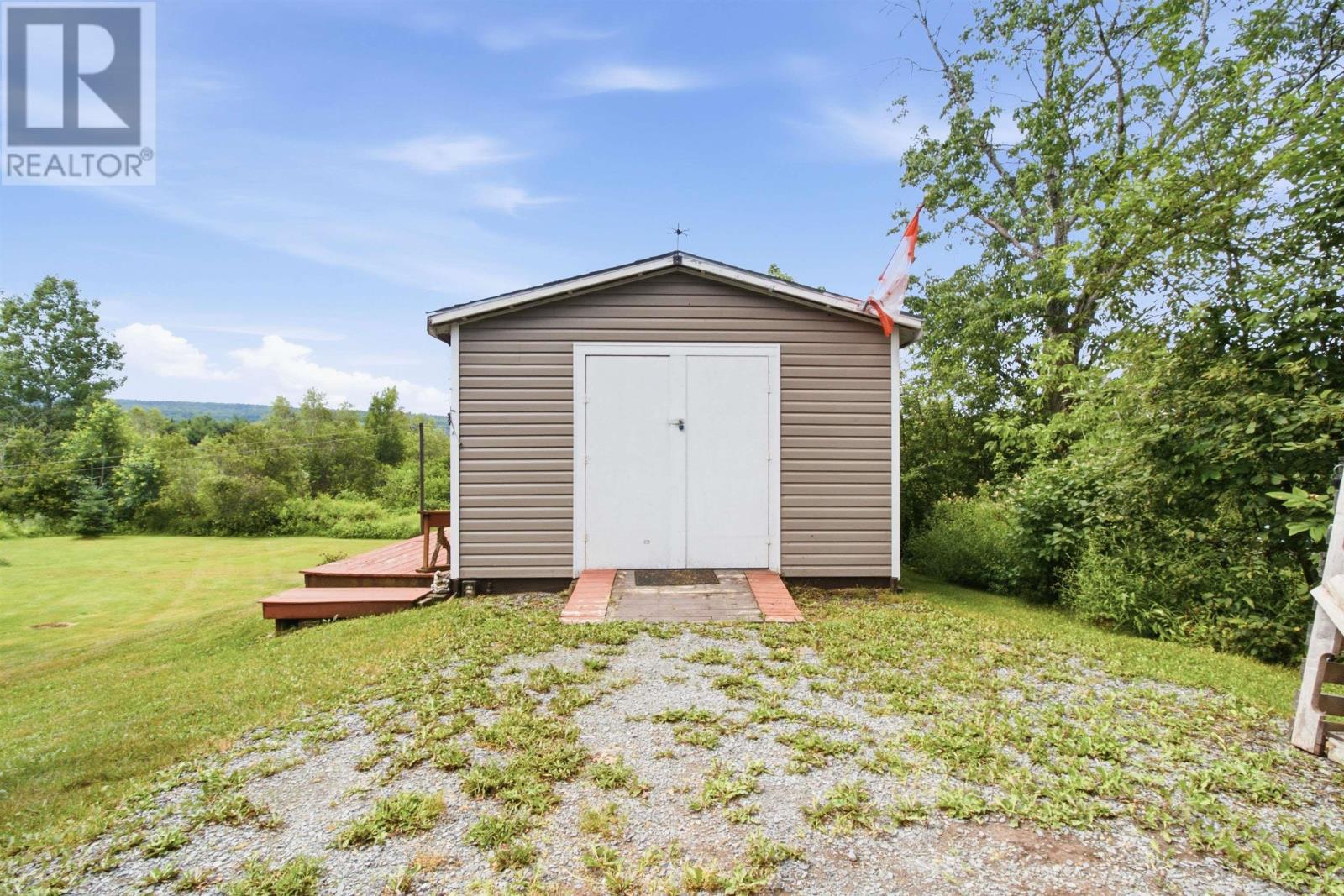 6826 Highway 1 - 10