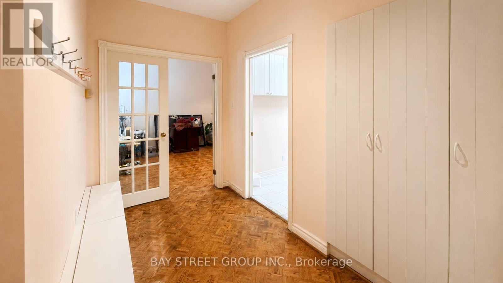 6 HUNT CLUB COURT - 15