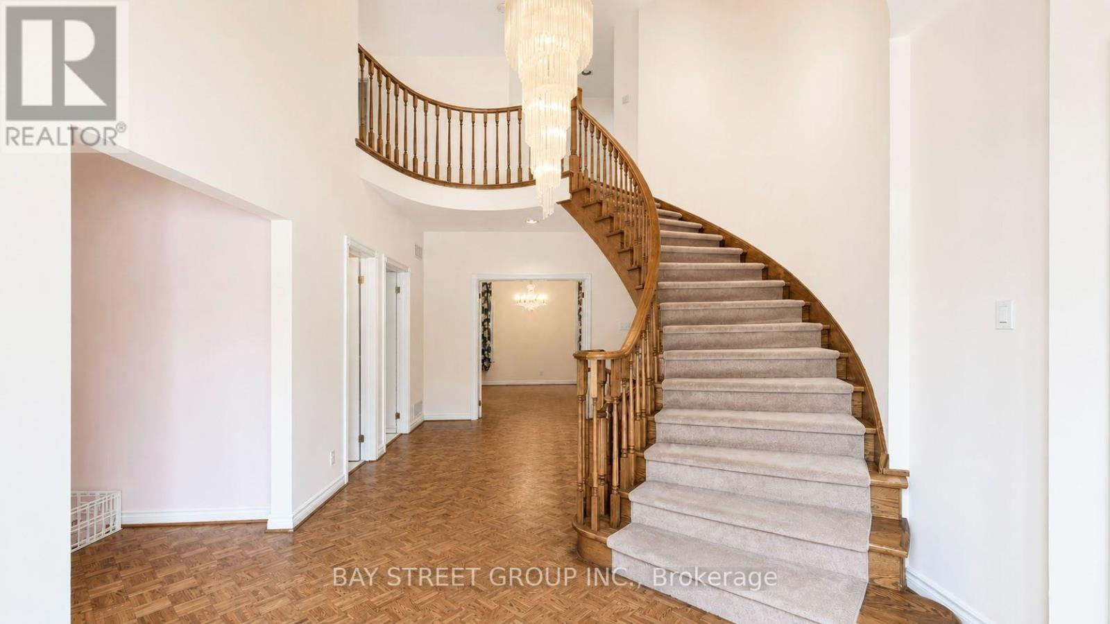 6 HUNT CLUB COURT - 2