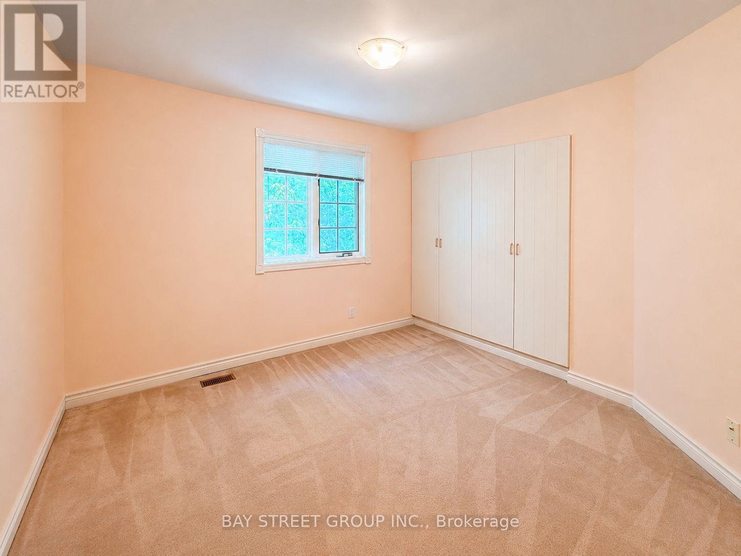 6 HUNT CLUB COURT - 25
