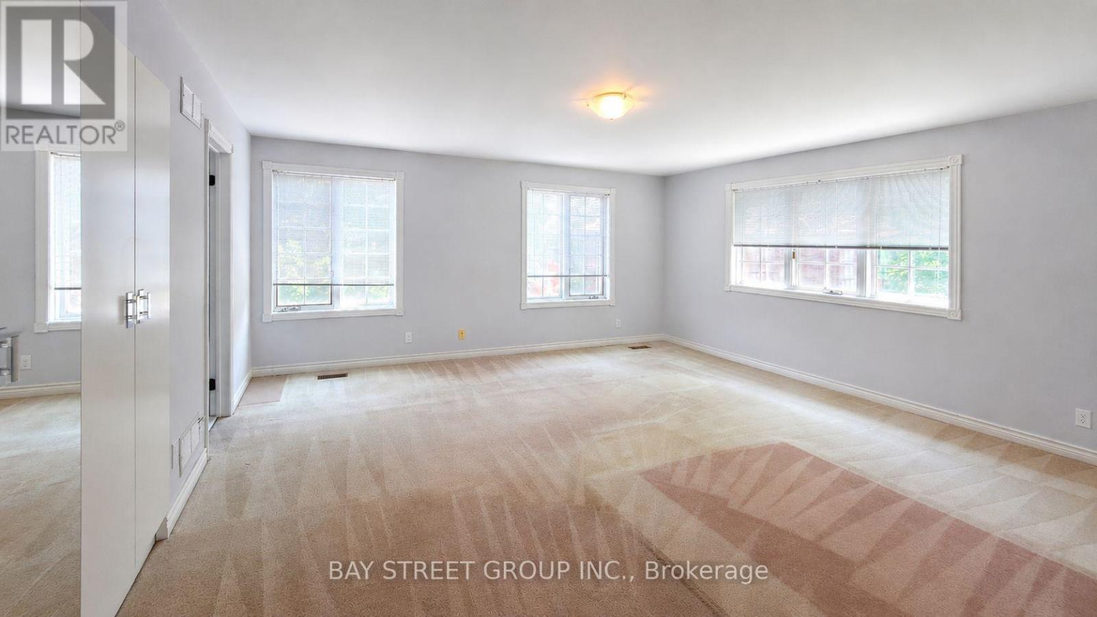 6 HUNT CLUB COURT - 26
