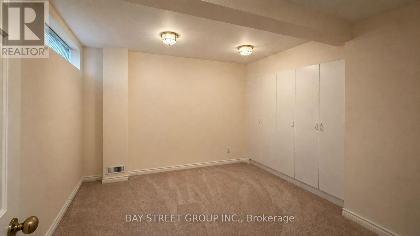 6 HUNT CLUB COURT - 39