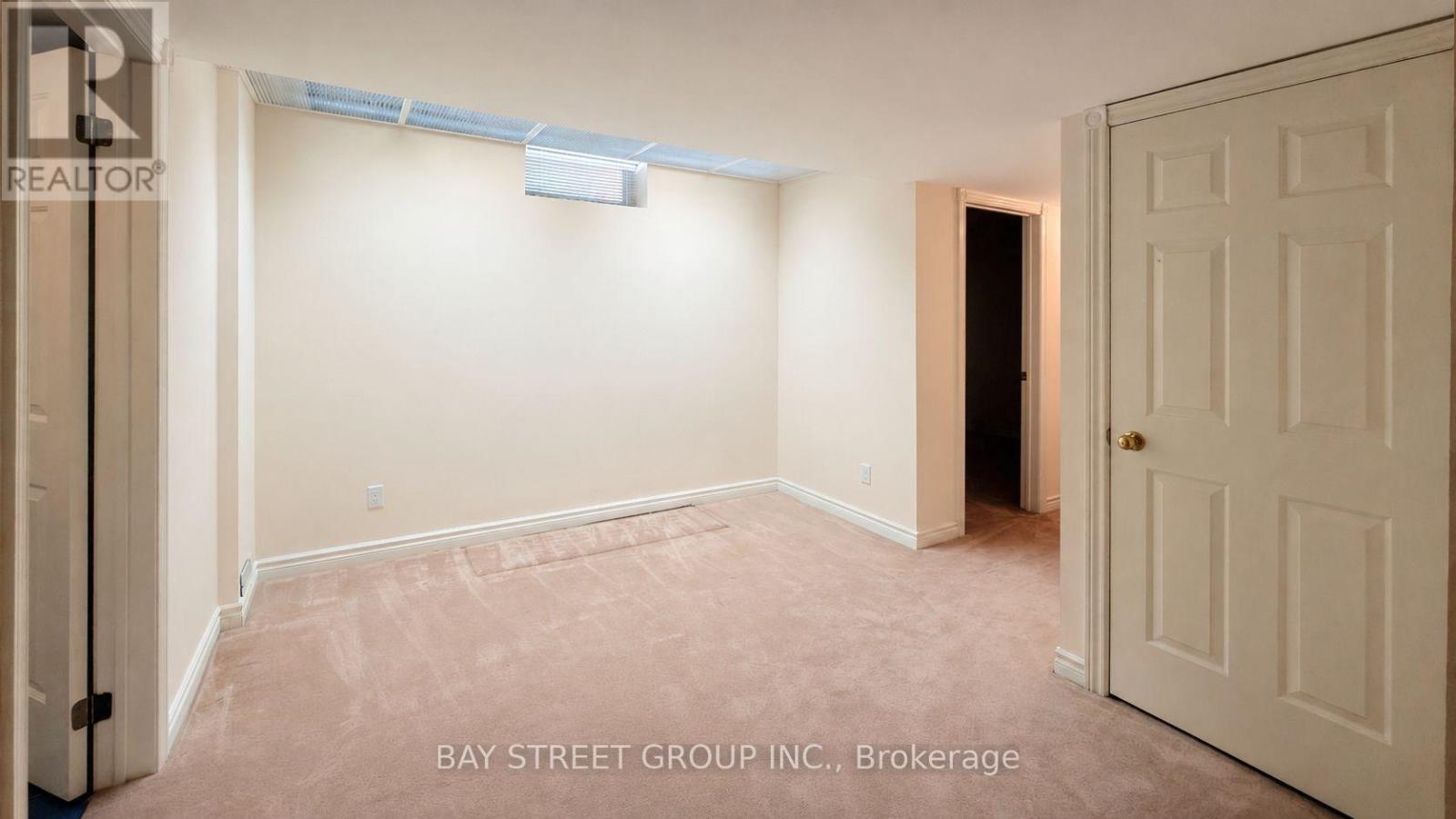 6 HUNT CLUB COURT - 40
