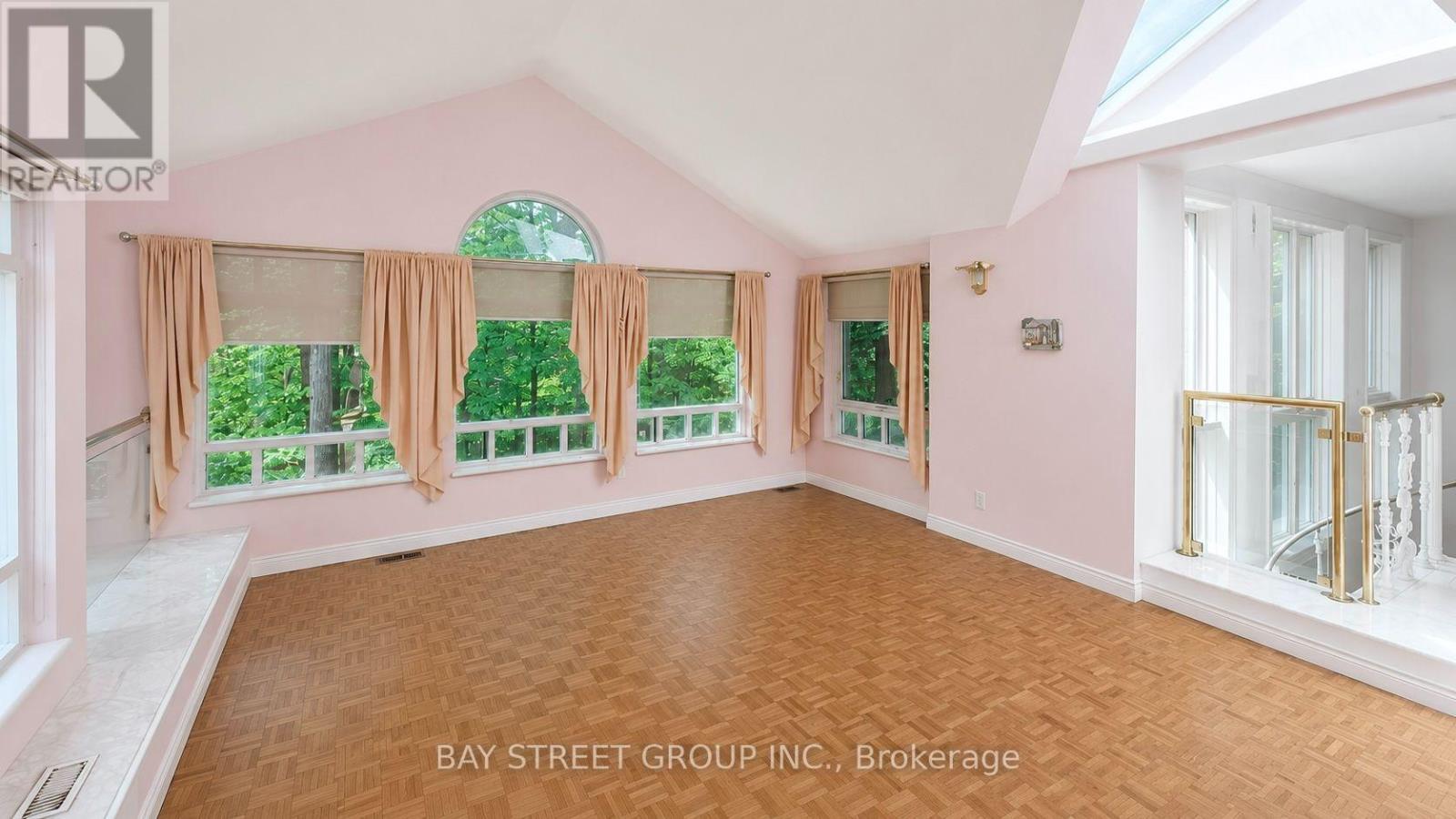 6 HUNT CLUB COURT - 5