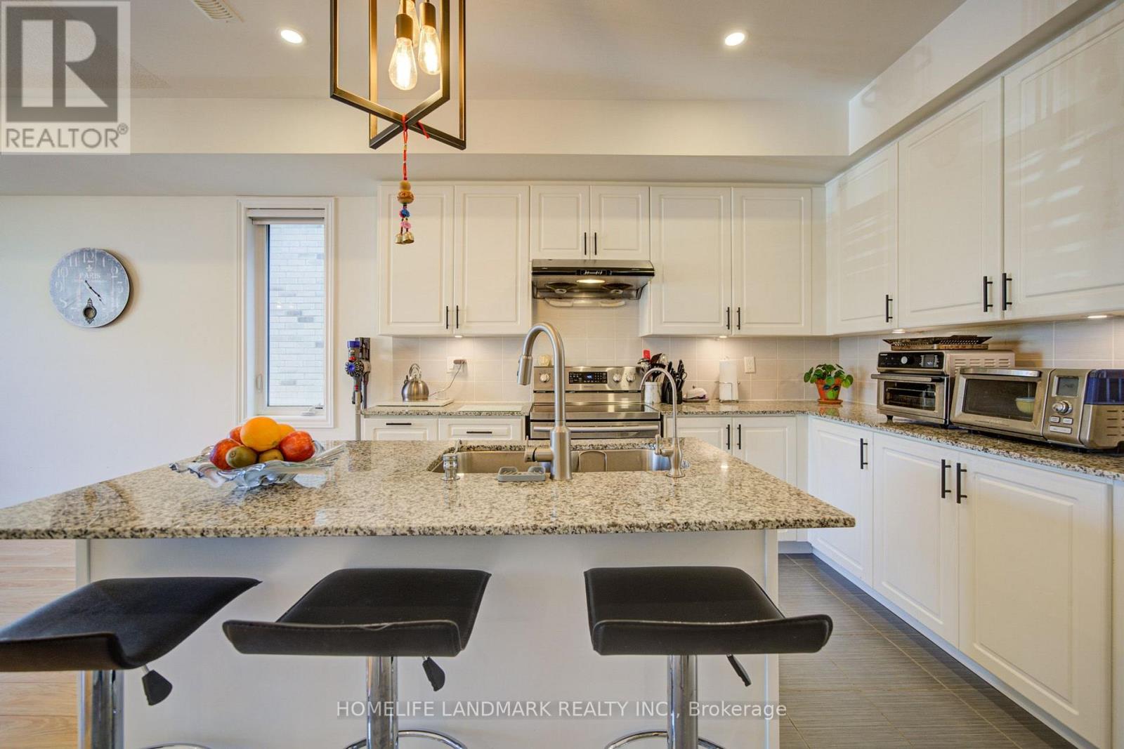 97 CORNELL CENTRE BOULEVARD - Image 14