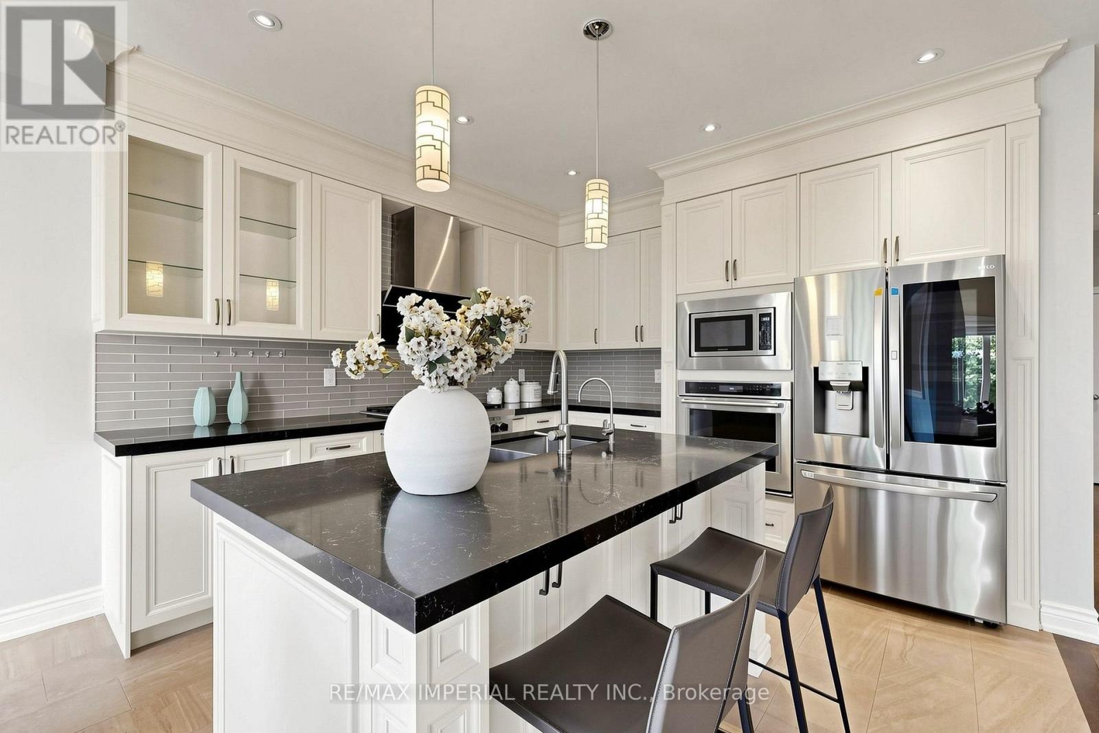 53 RUSHINGBROOK DRIVE - 14