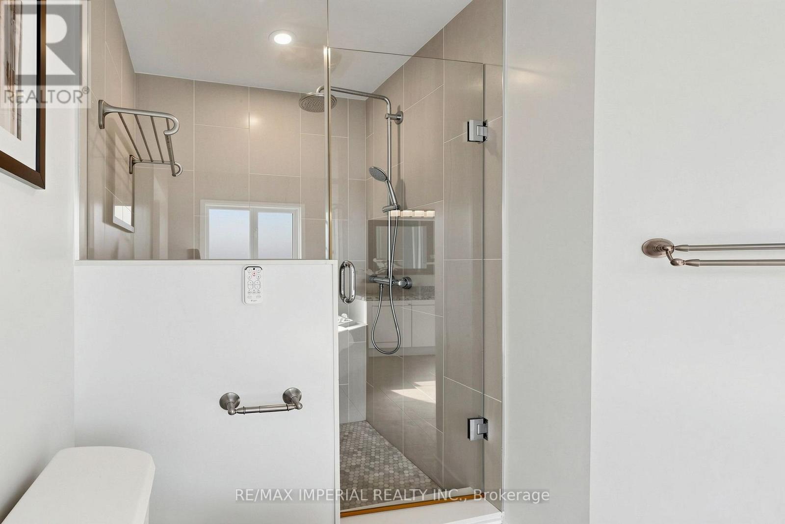 53 RUSHINGBROOK DRIVE - 25