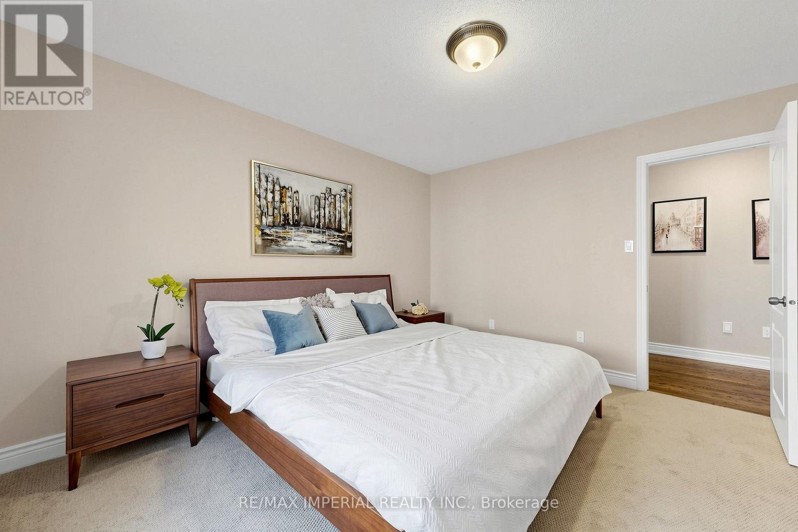 53 RUSHINGBROOK DRIVE - 27
