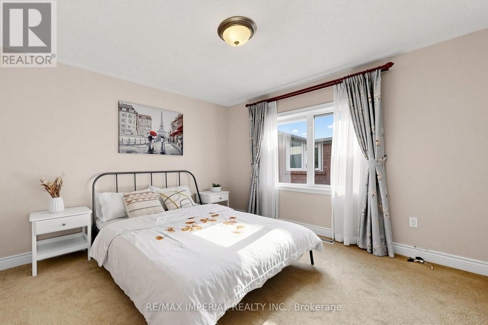 53 RUSHINGBROOK DRIVE - 28
