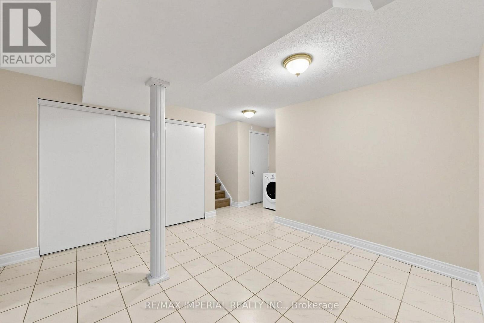 53 RUSHINGBROOK DRIVE - 35