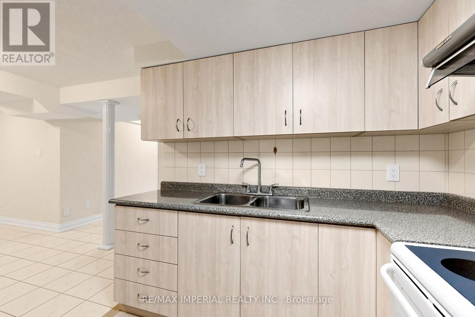 53 RUSHINGBROOK DRIVE - 37