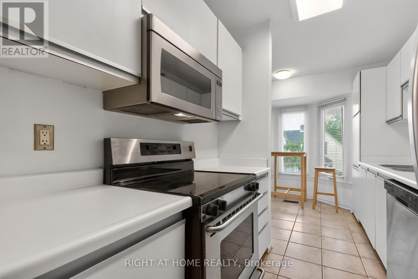 #45 186 WOODBRIDGE AVENUE - 12