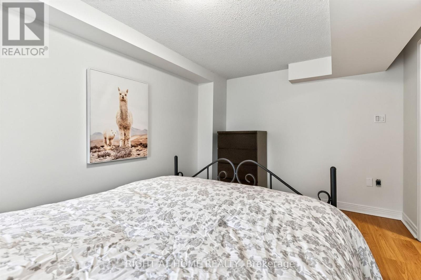 #45 186 WOODBRIDGE AVENUE - 25