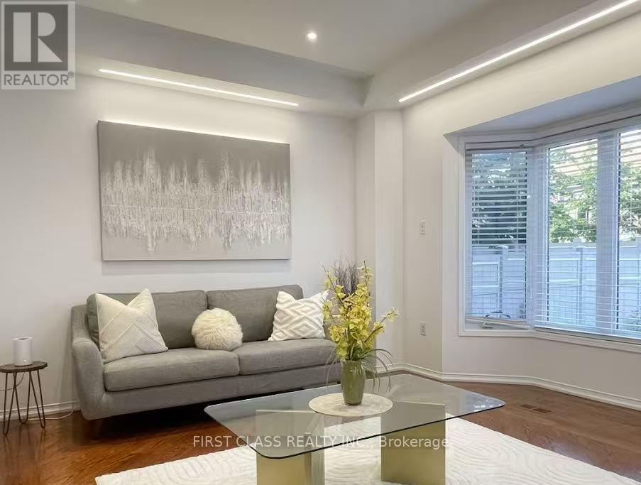 79 CARNOUSTIE CRESCENT - 8