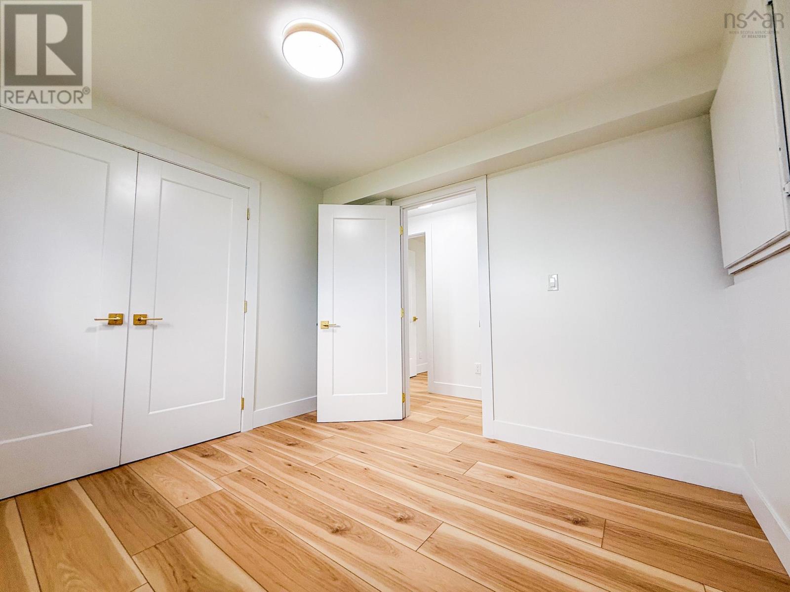 967 Westmount Road - 27