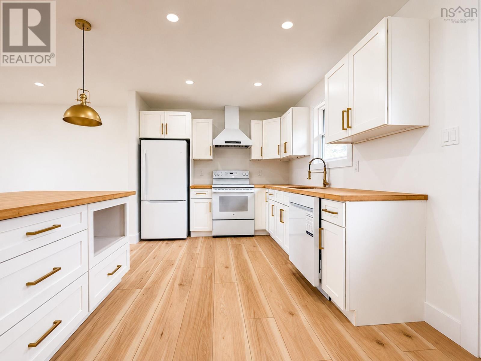 967 Westmount Road - 5