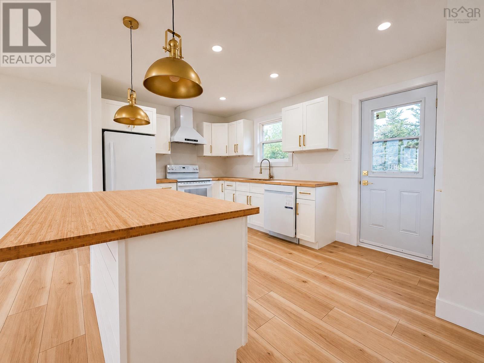 967 Westmount Road - 6