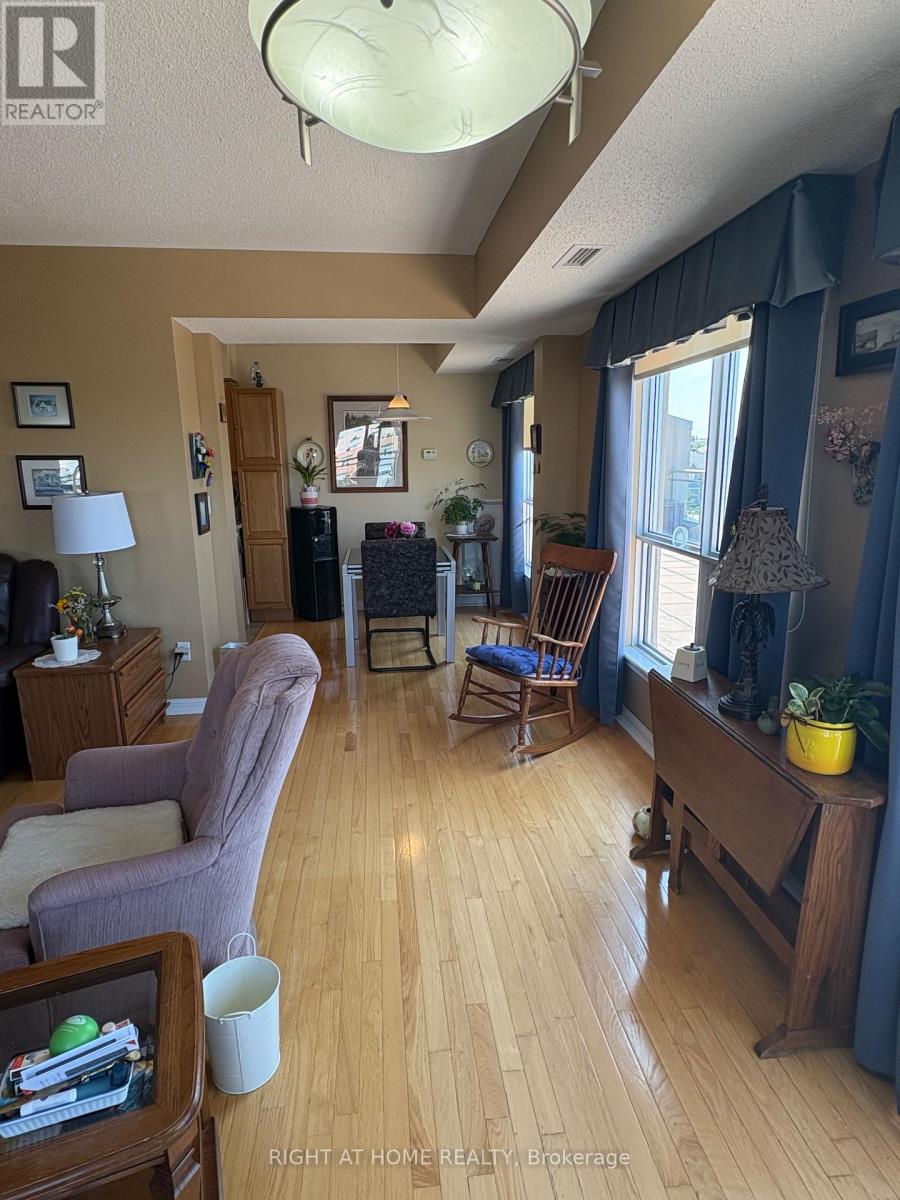 #404 94 DEAN AVENUE - 38