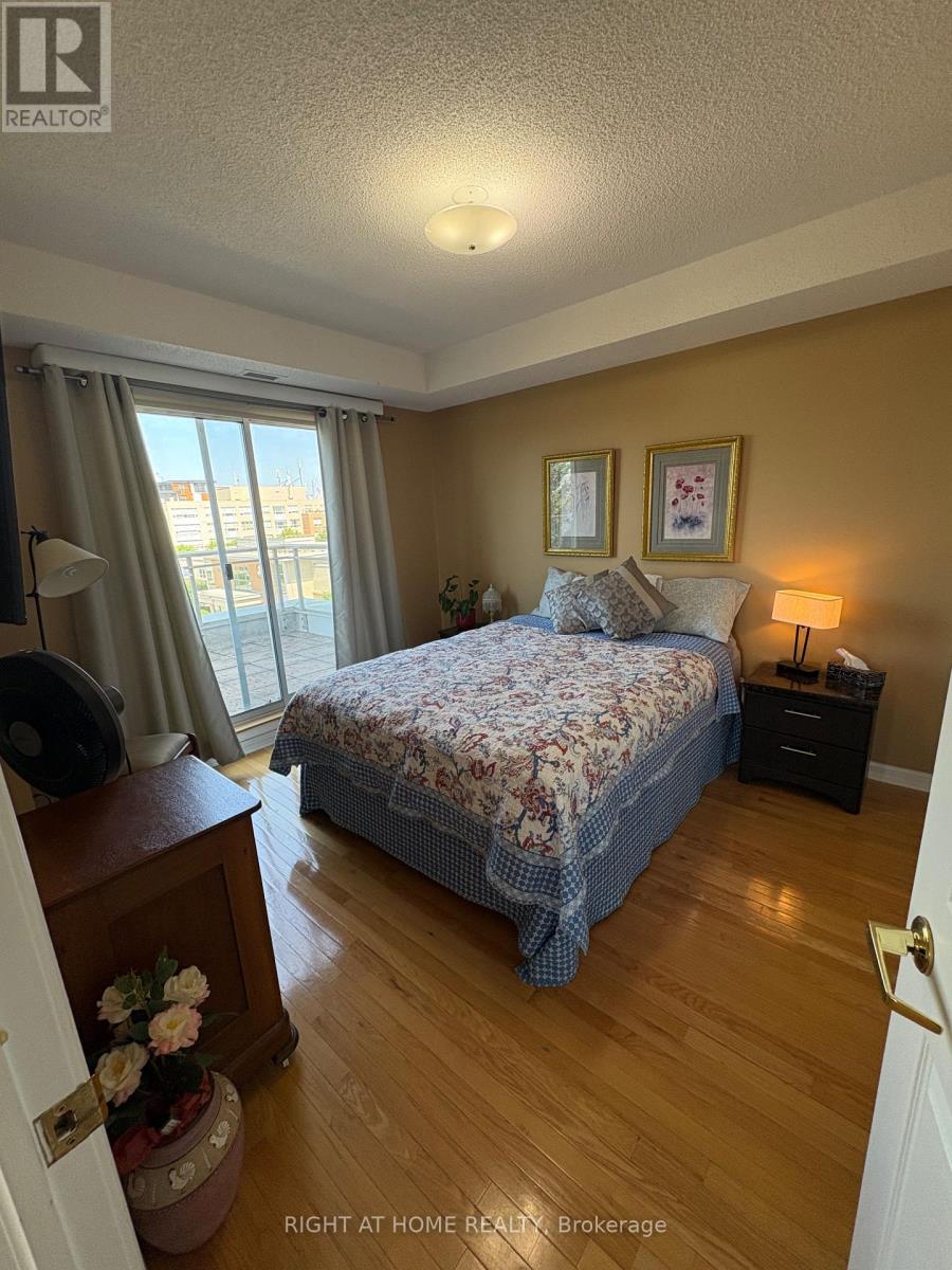#404 94 DEAN AVENUE - 39