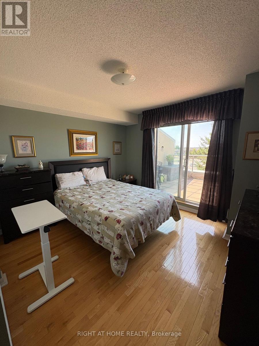 #404 94 DEAN AVENUE - 41