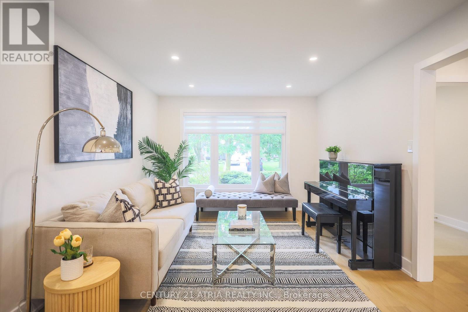 34 RAYNES CRESCENT - Image 12