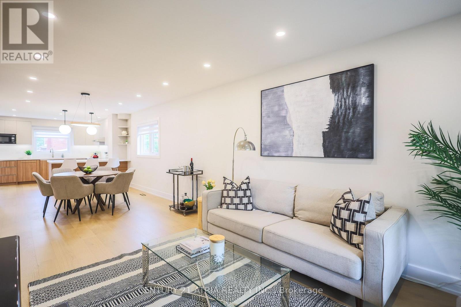 34 RAYNES CRESCENT - Image 21