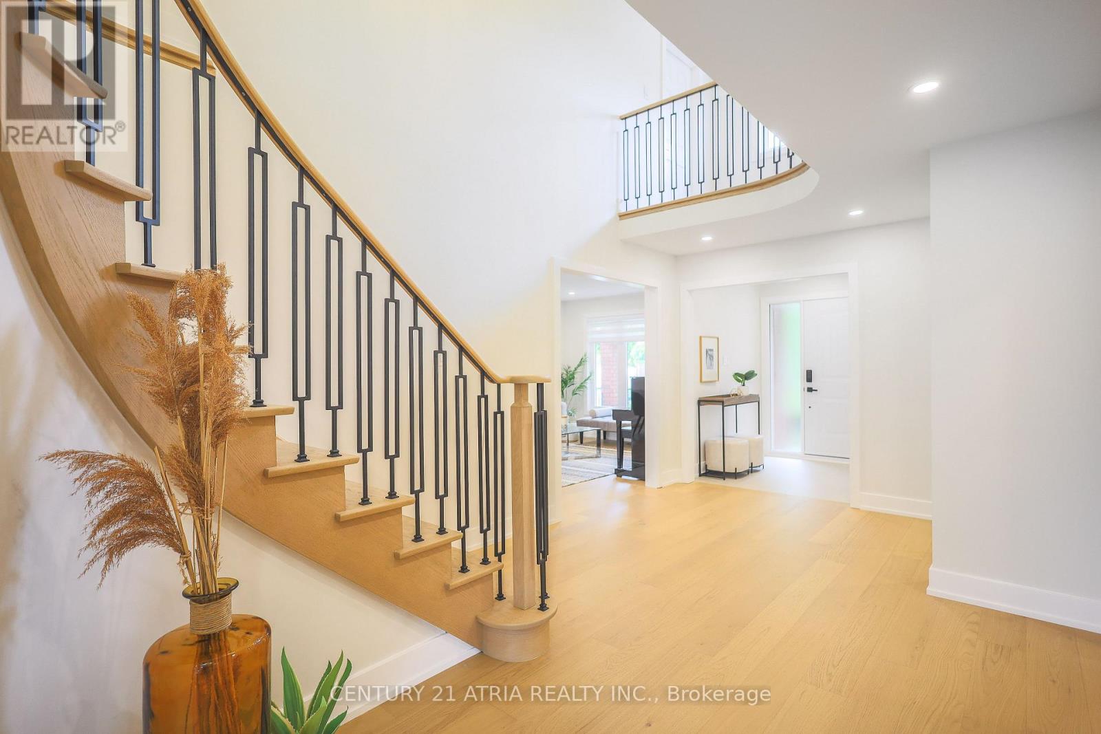 34 RAYNES CRESCENT - Image 9
