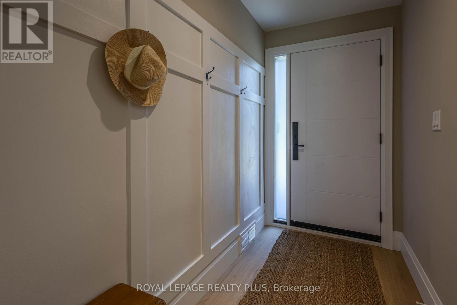 884 EAGLE DRIVE - Image 19