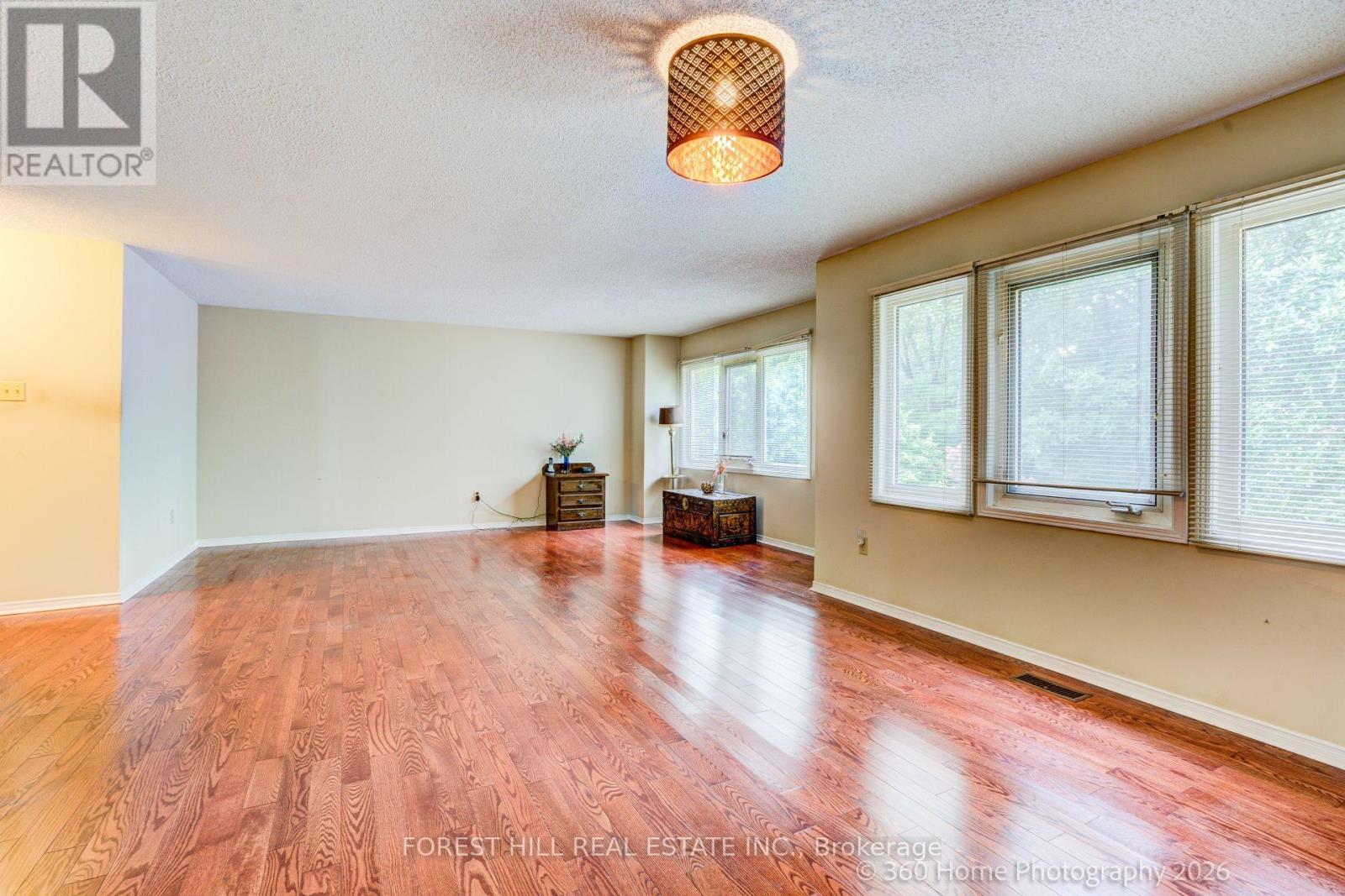 3679 LOYALIST DRIVE - 19
