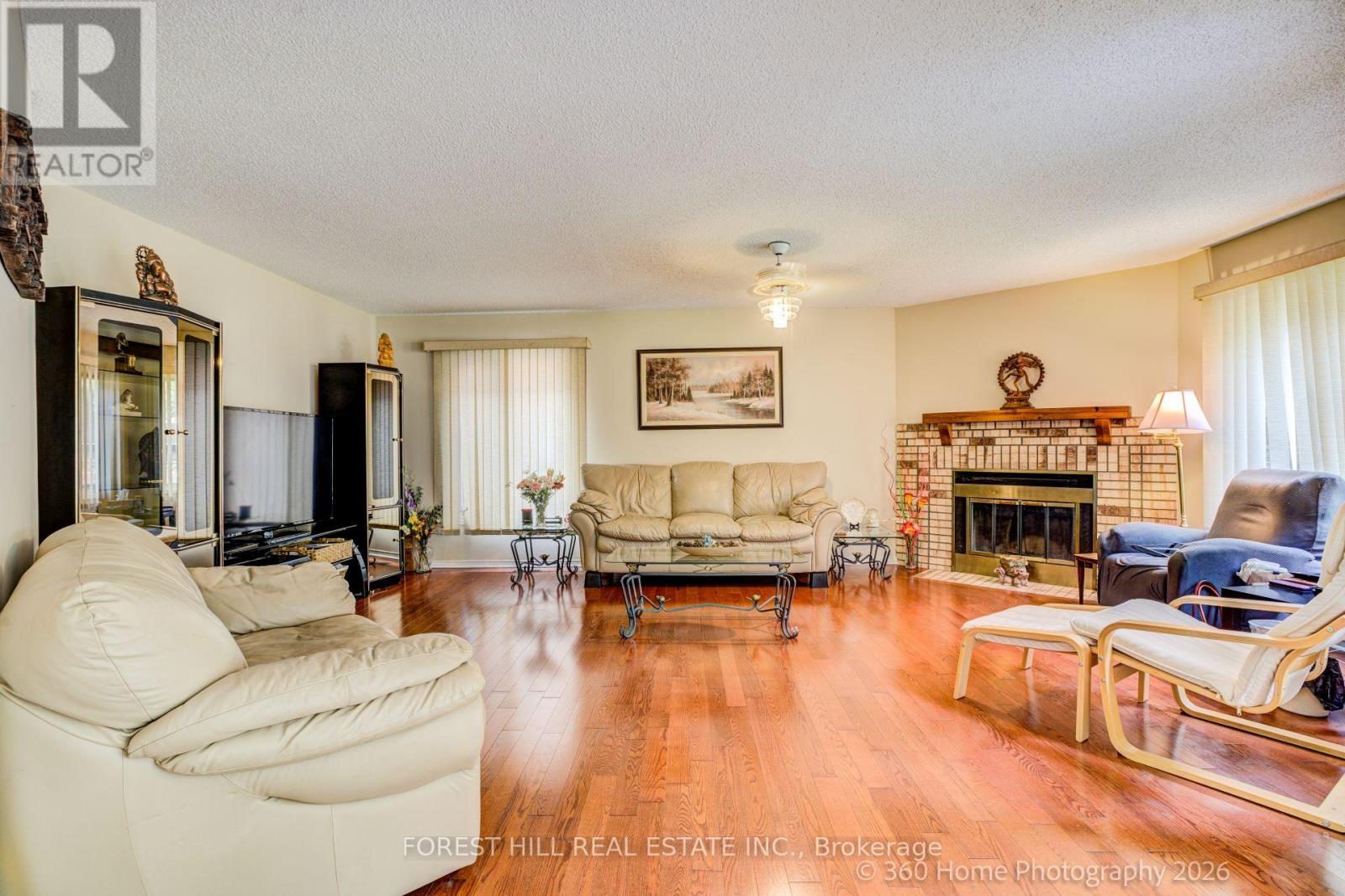 3679 LOYALIST DRIVE - 8