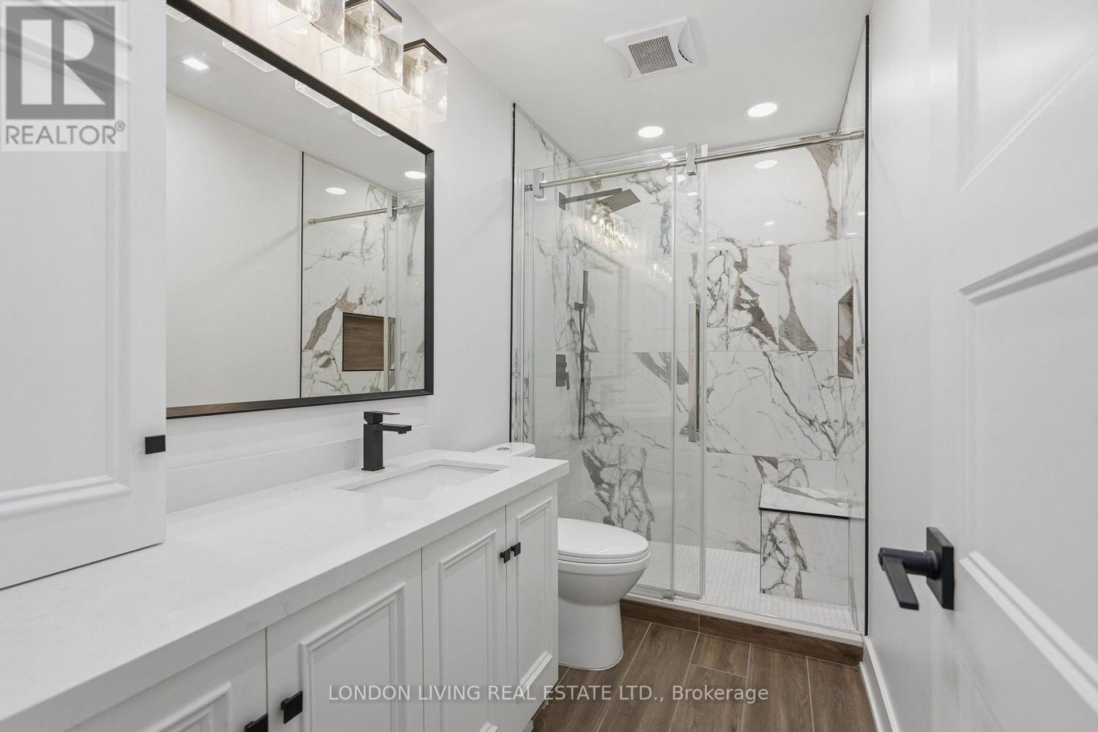 54 NICHOLAS CRESCENT - 28