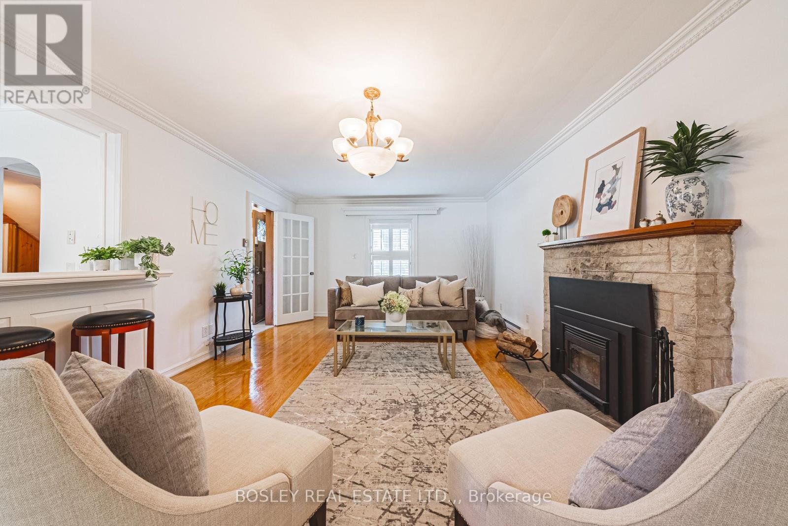 5039 VALLEY WAY - 5