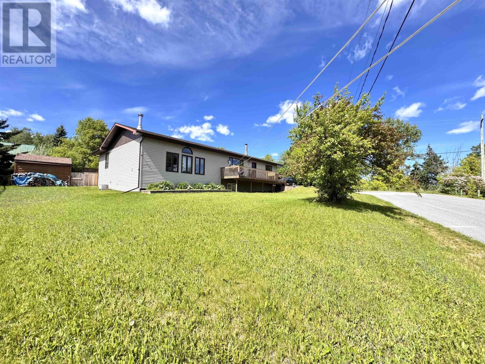 17 Kenora RD - 4
