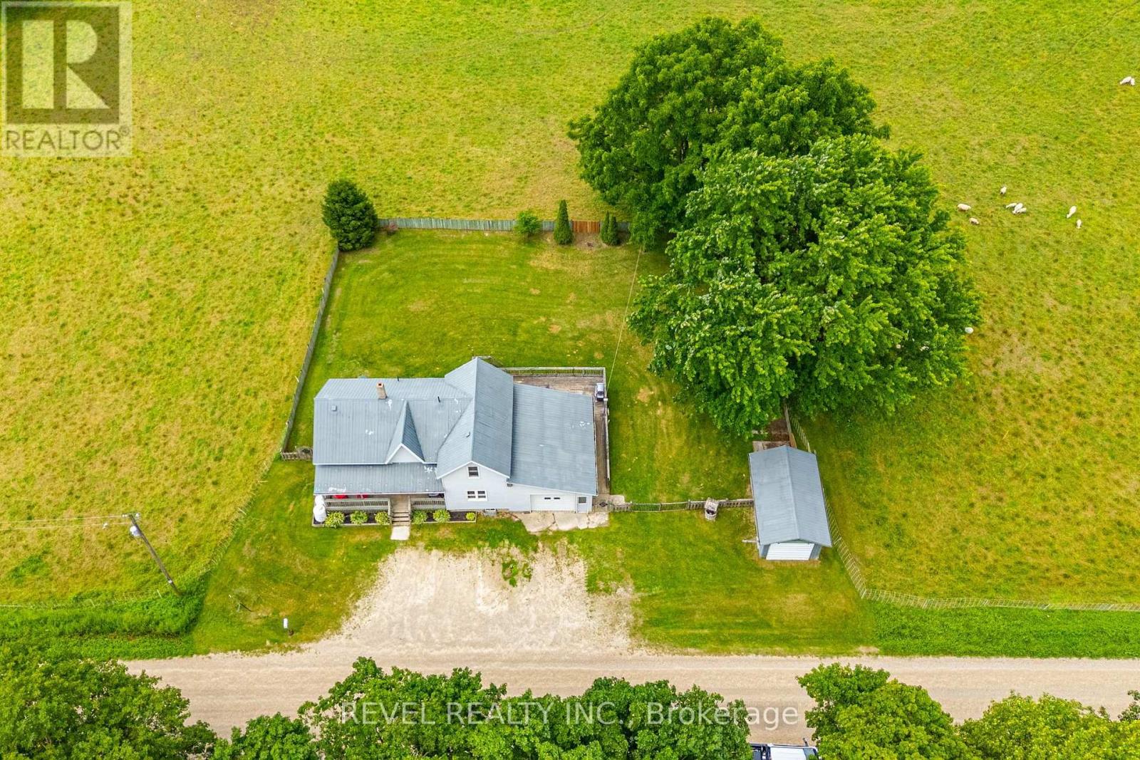 71214 10 SIDE ROAD - 31