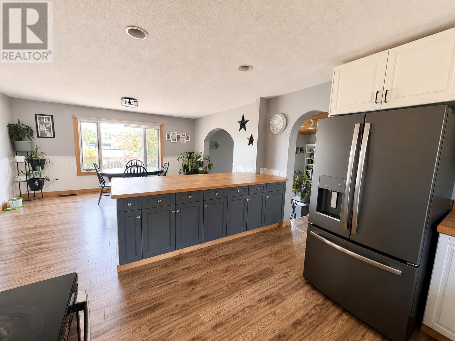 17 Kenora RD - 17