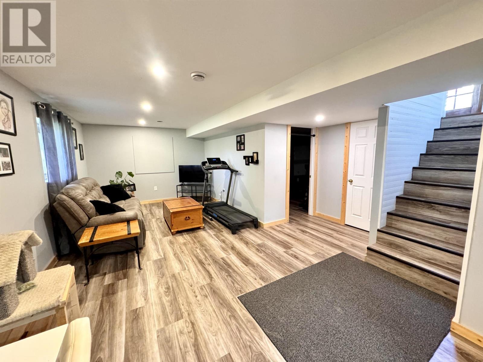 17 Kenora RD - 30