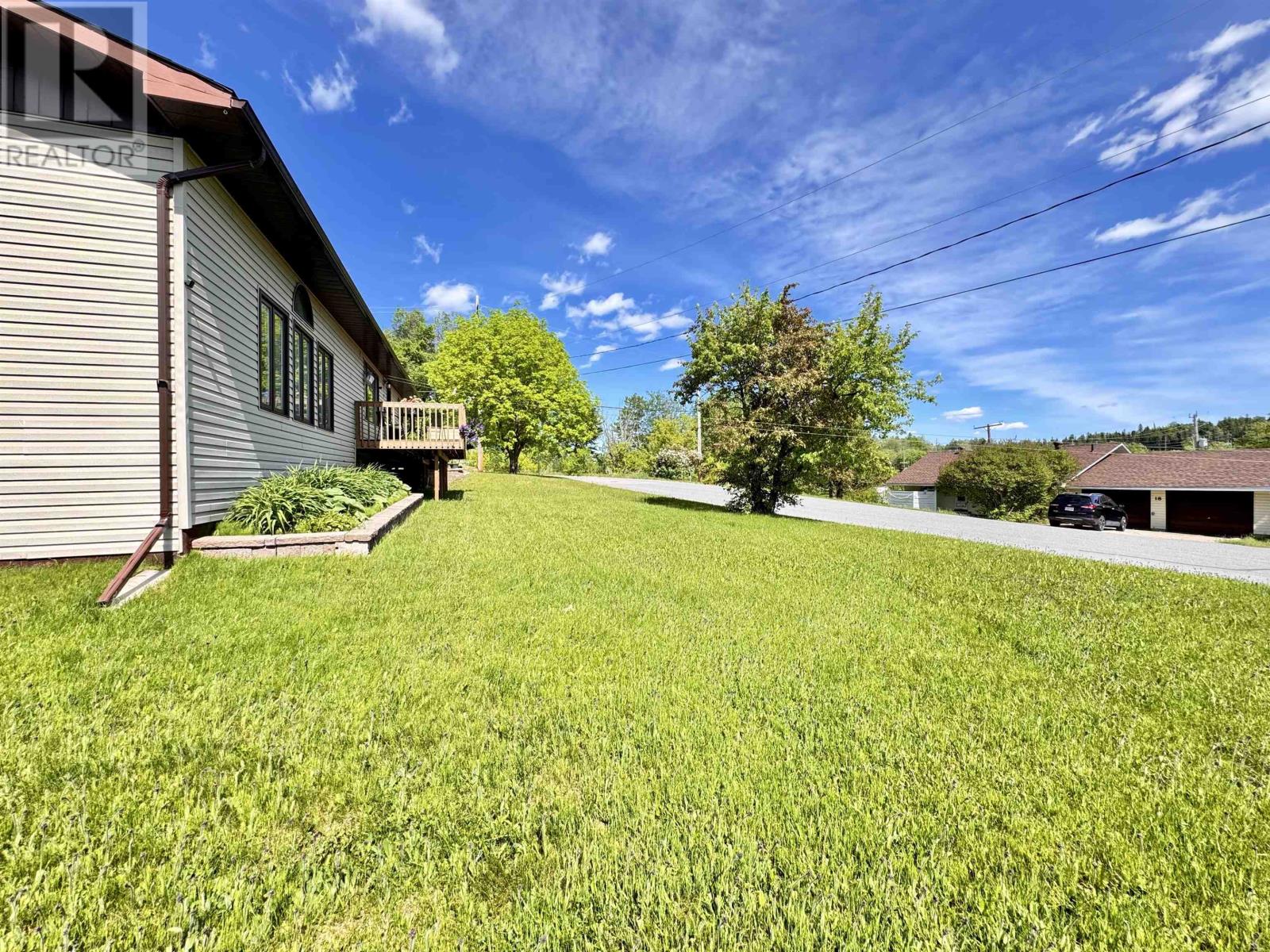 17 Kenora RD - 3