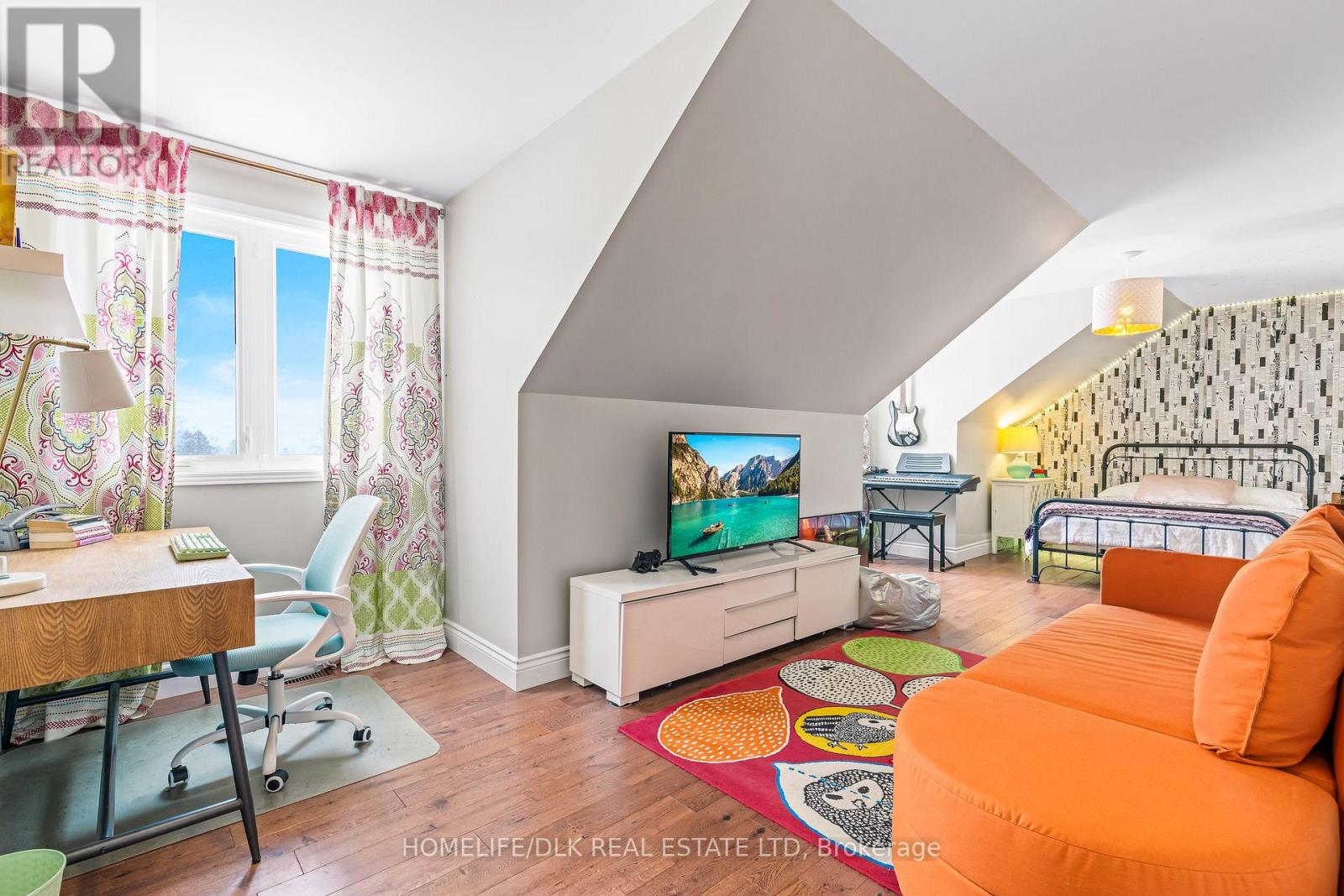 1102 BURNSIDE DRIVE - 27