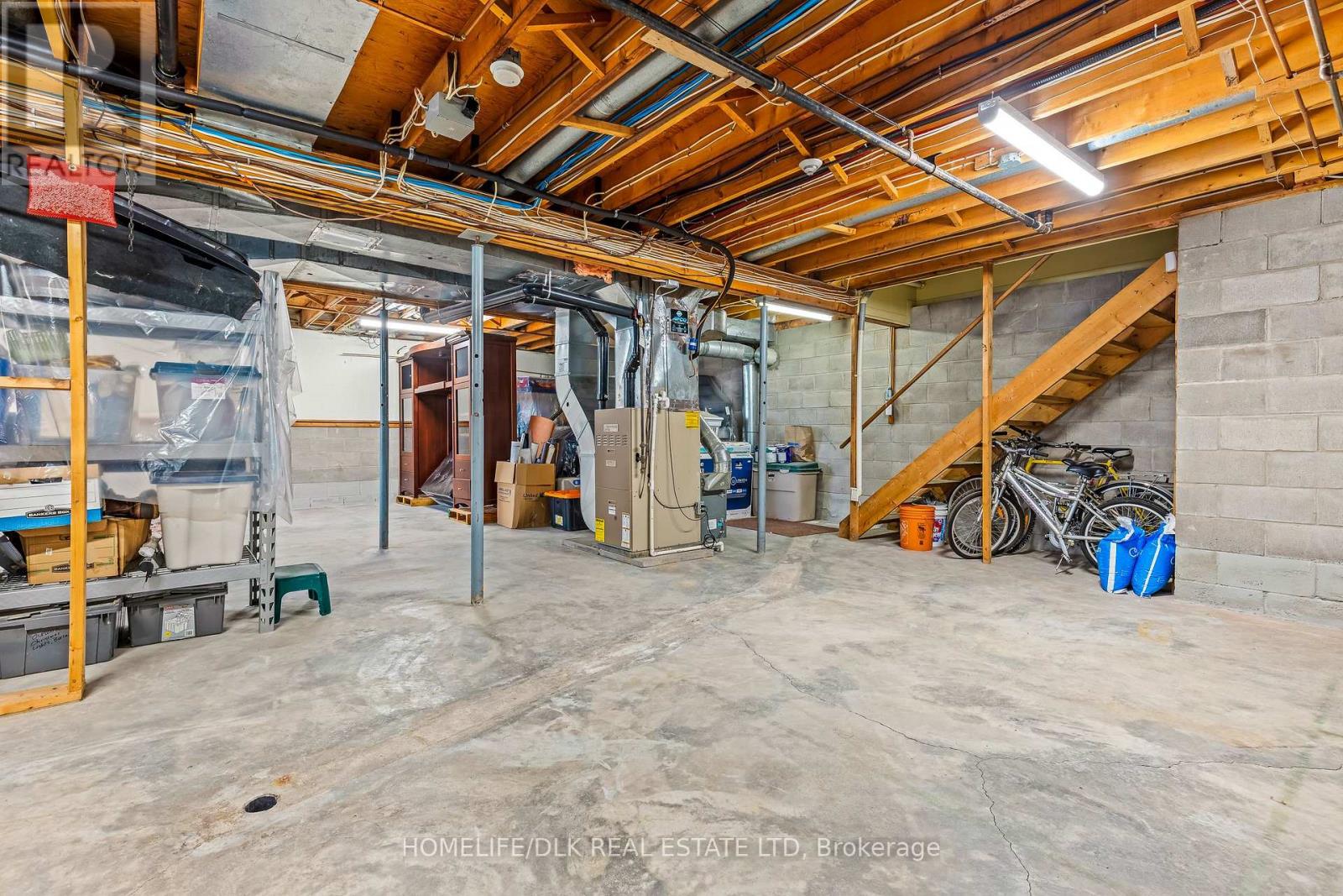 1102 BURNSIDE DRIVE - 30