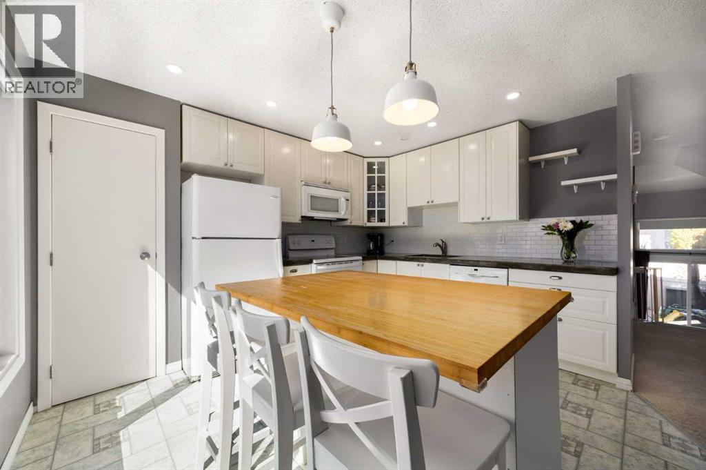 723 Queenston Terrace SE - 11
