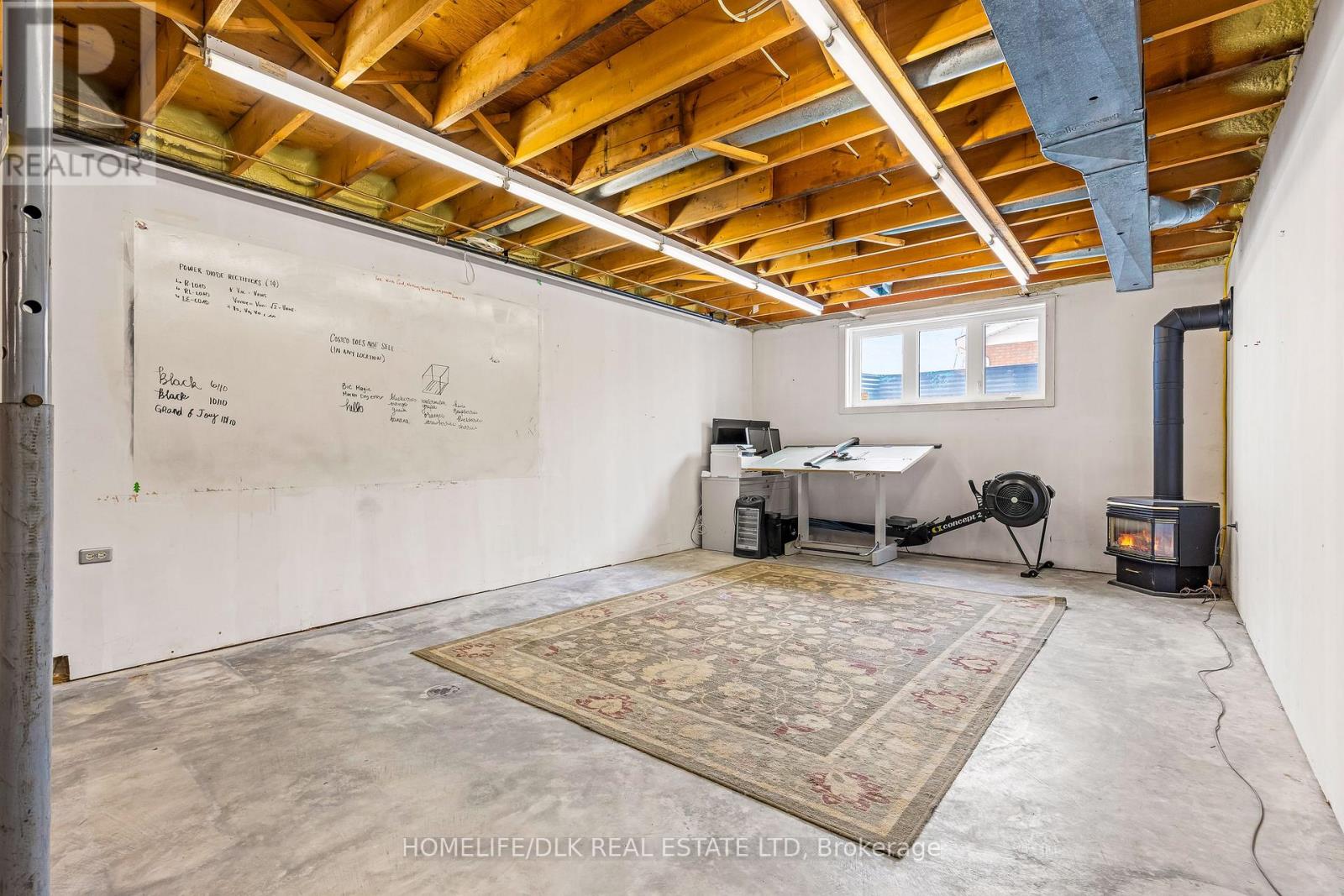 1102 BURNSIDE DRIVE - 32