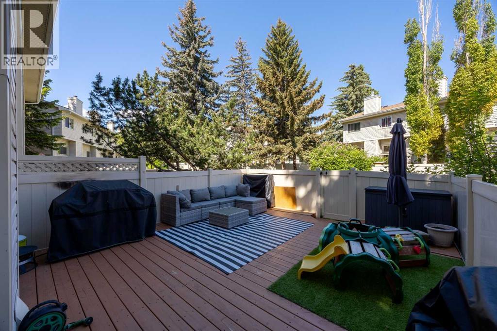 723 Queenston Terrace SE - 25