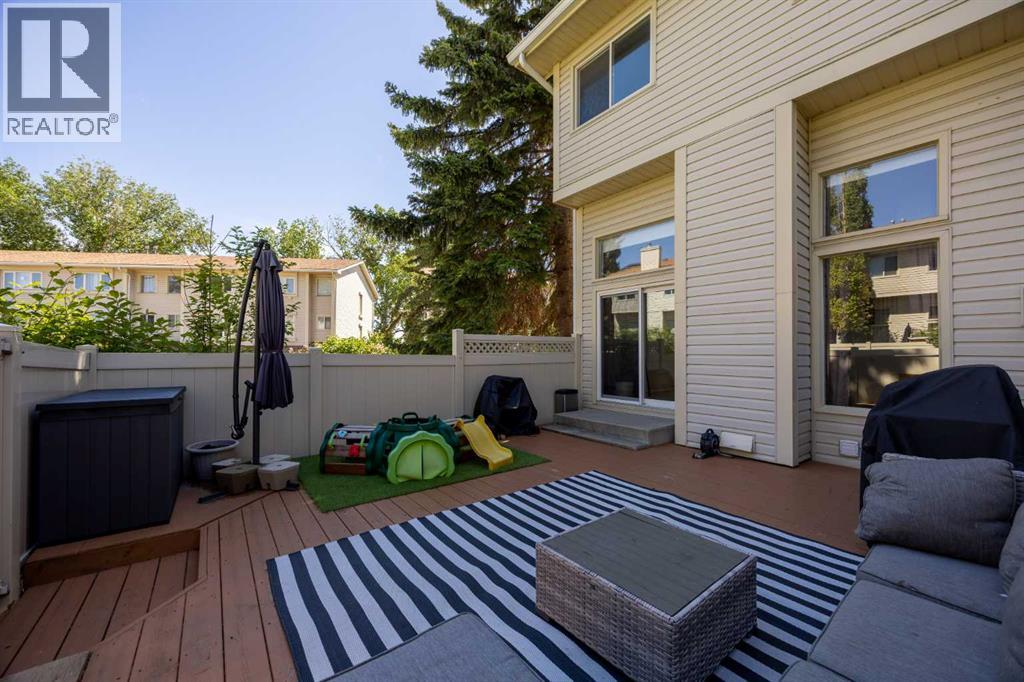 723 Queenston Terrace SE - 24