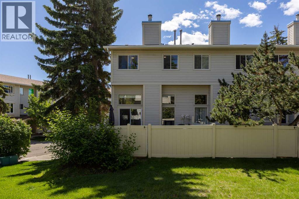 723 Queenston Terrace SE - 40