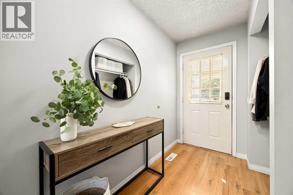 723 Queenston Terrace SE - 30