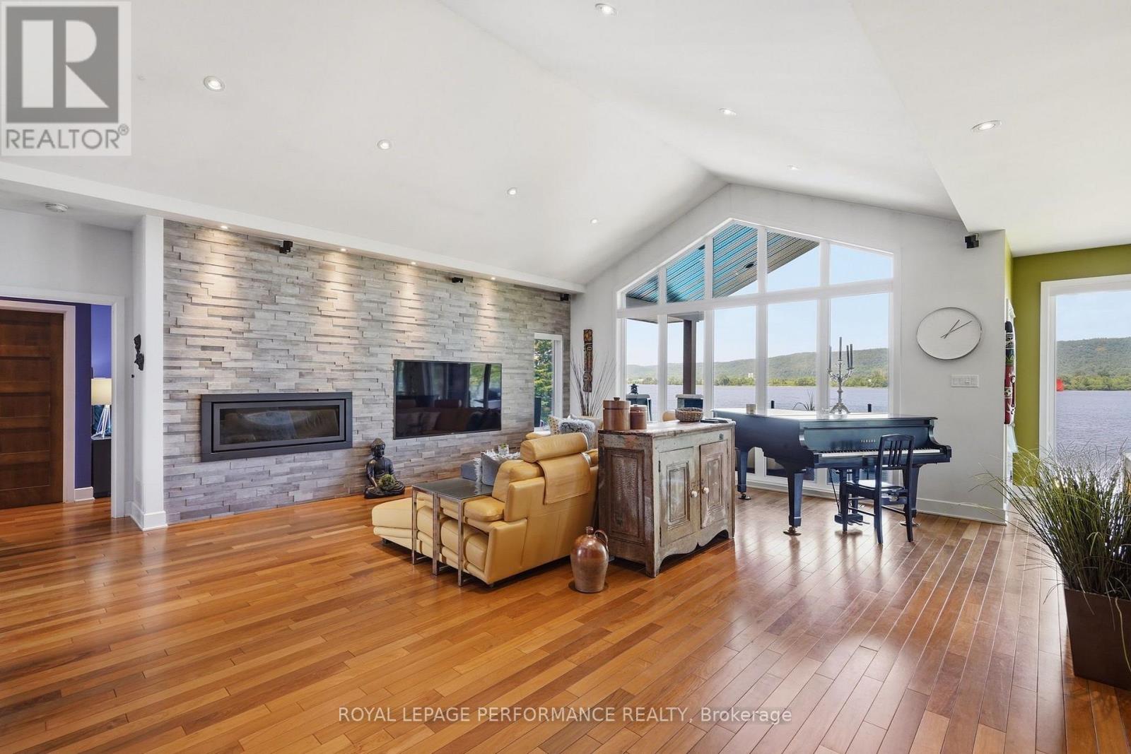 263 DU DOMAINE ROAD - 6